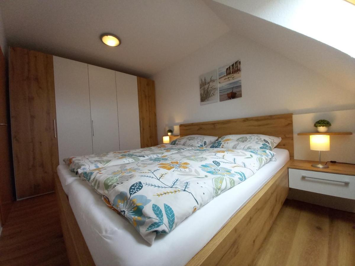 Nordseemole Apartment Horumersiel